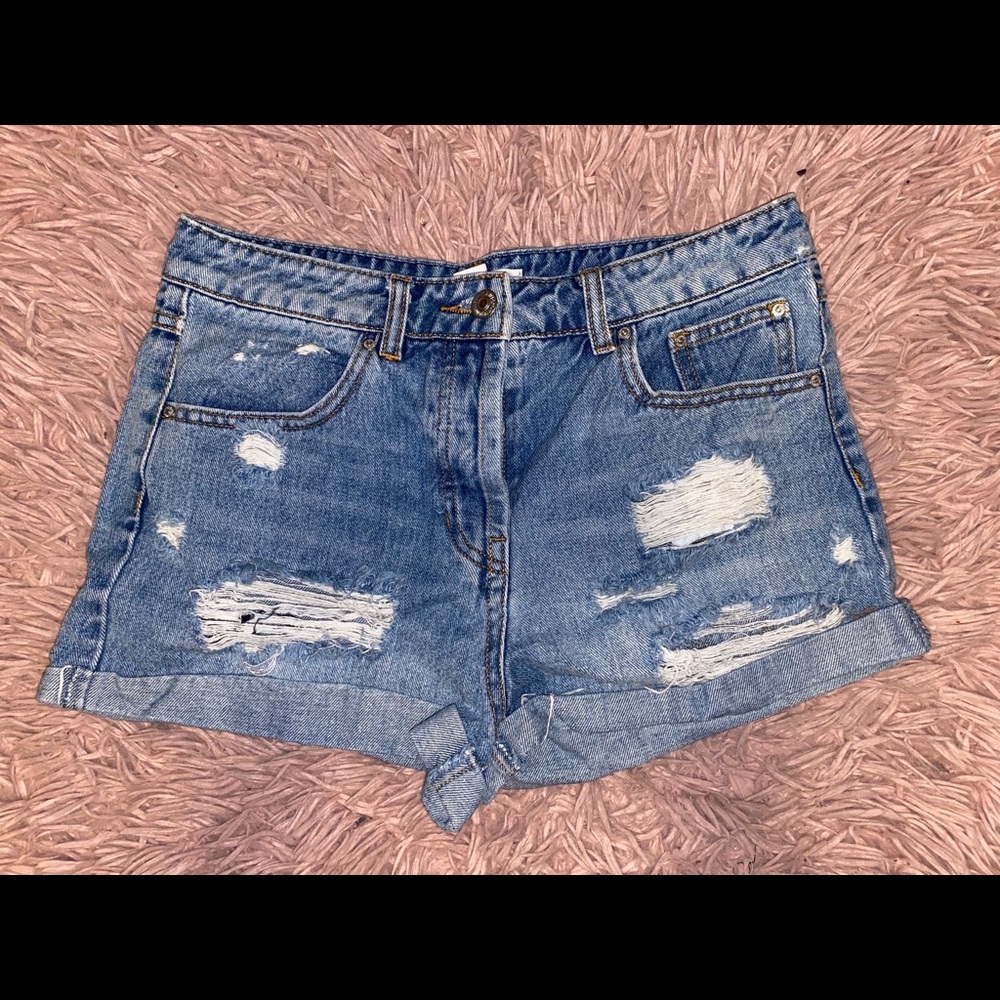 F21 distressed denim shorts